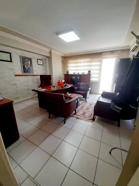 İş merkezinde full eşyalı ofis — görsel 11