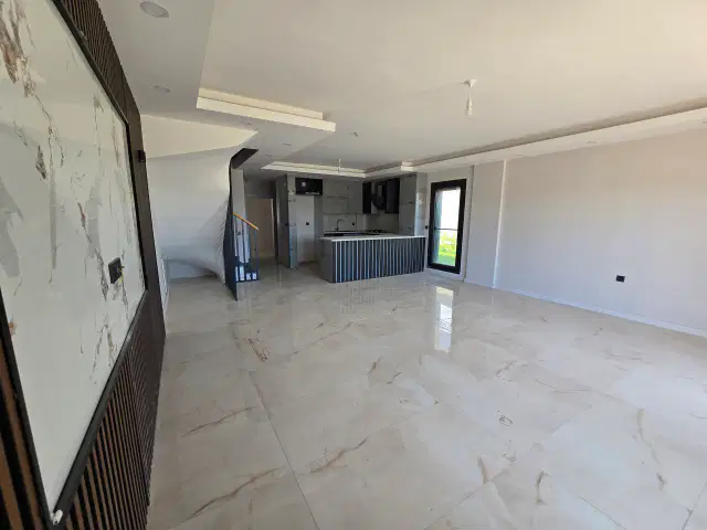 Site İçinde Müstakil Havuzlu Villa — görsel 3