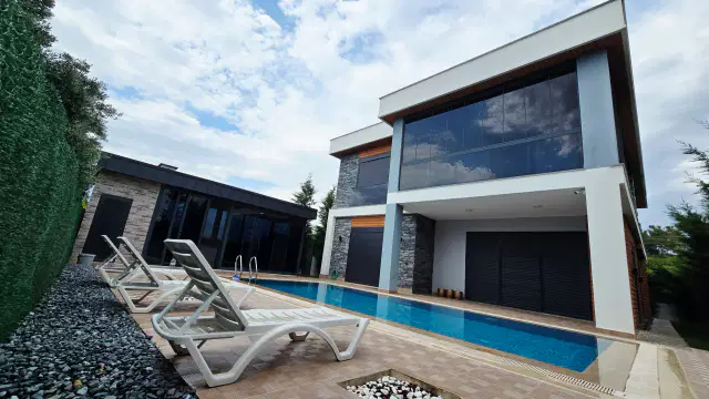 Döşemealtı'nın Kalbinde, Doğayla İç İçe Satılık Ultra Lüks Müstakil Villa — görsel 2
