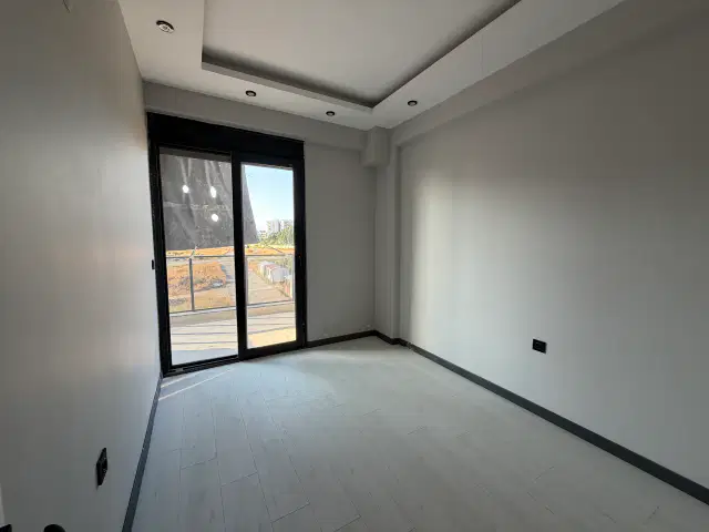 ALTINTAŞ’TA 2+1 ARA KAT | KULLANIŞLI 2 BALKONLU DAİRE — görsel 4