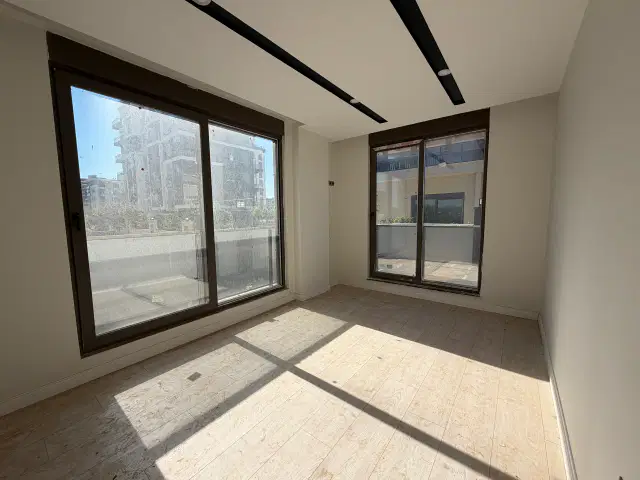 ALTINTAŞ’TA 2+1 BAHÇE KULLANIMLI | 2 BLOKLU SİTE | KAPALI OTOPARK — görsel 8