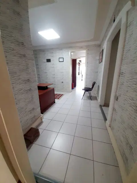 İş merkezinde full eşyalı ofis — görsel 12