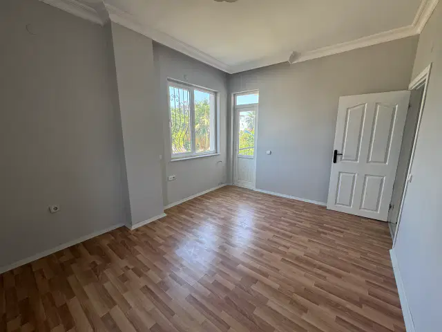 GÜZELOBA DA DENİZE ÇOK YAKIN SİTE İÇİ 3+1 SATILIK DAİRE — görsel 20