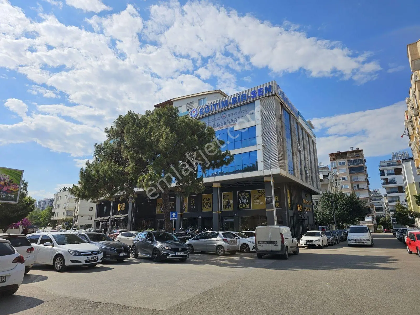 Yıldız Mah.plaza Katında Masrafsız Kiralık 220 M2 Ofis — görsel 3