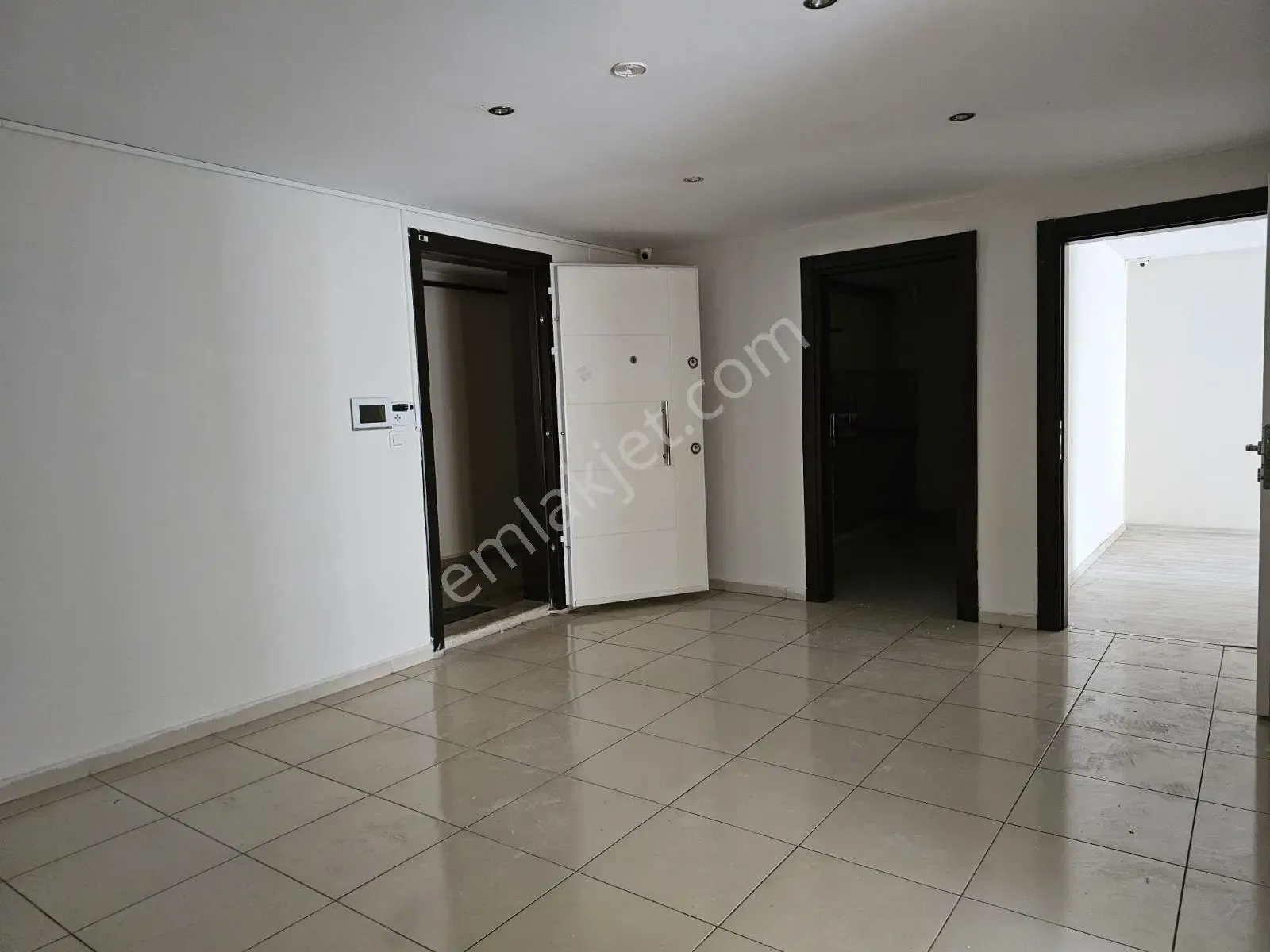 Yıldız Mah.plaza Katında Masrafsız Kiralık 220 M2 Ofis — görsel 12