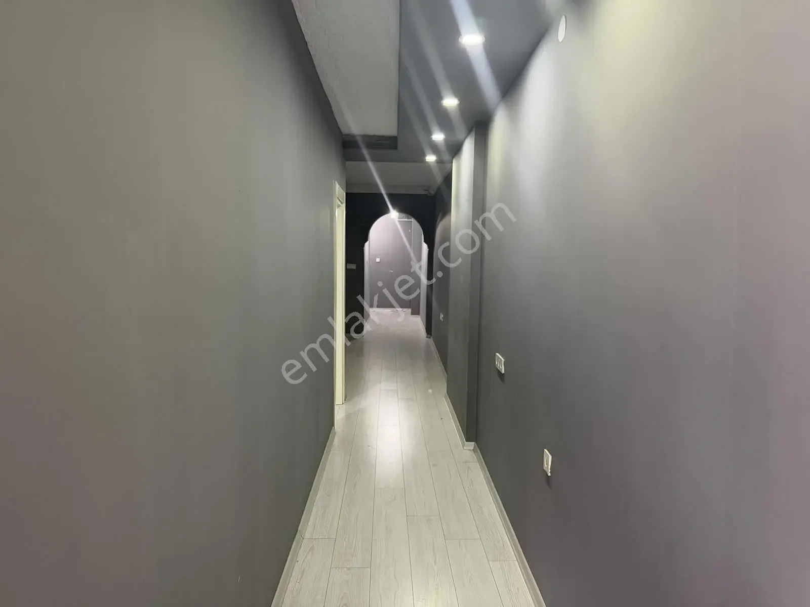 Şarampol Caddesi Kapalı Yolda İş Merkezinde 2+1 Kiralık Ofis — görsel 9