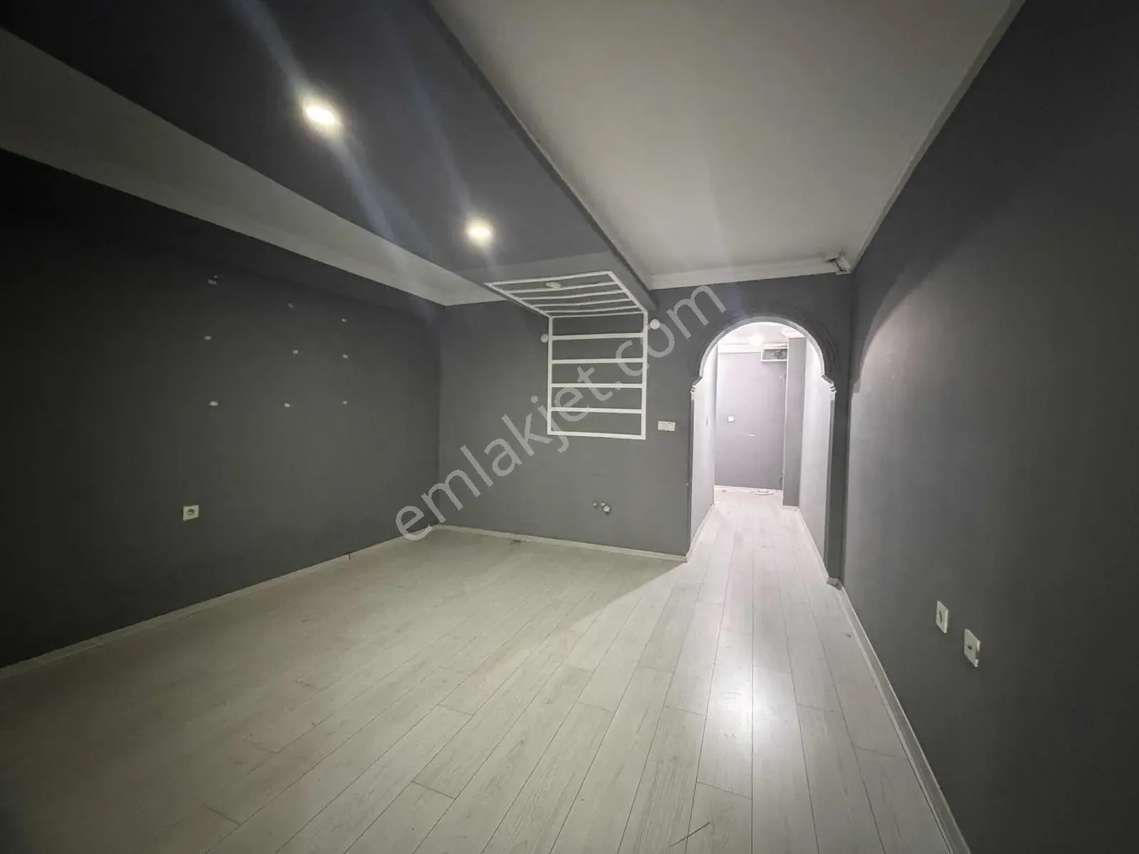 Şarampol Caddesi Kapalı Yolda İş Merkezinde 2+1 Kiralık Ofis — görsel 13