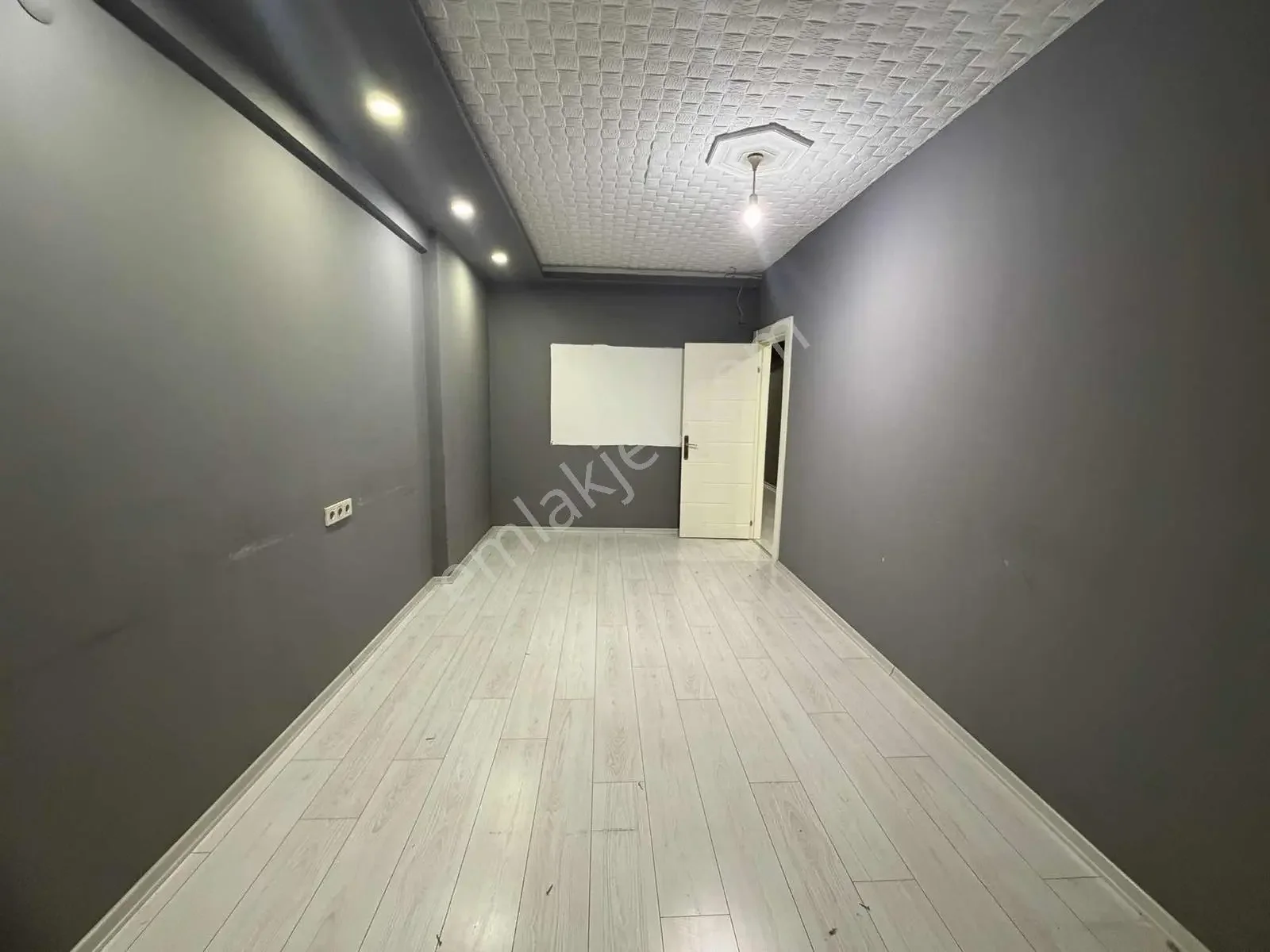 Şarampol Caddesi Kapalı Yolda İş Merkezinde 2+1 Kiralık Ofis — görsel 14