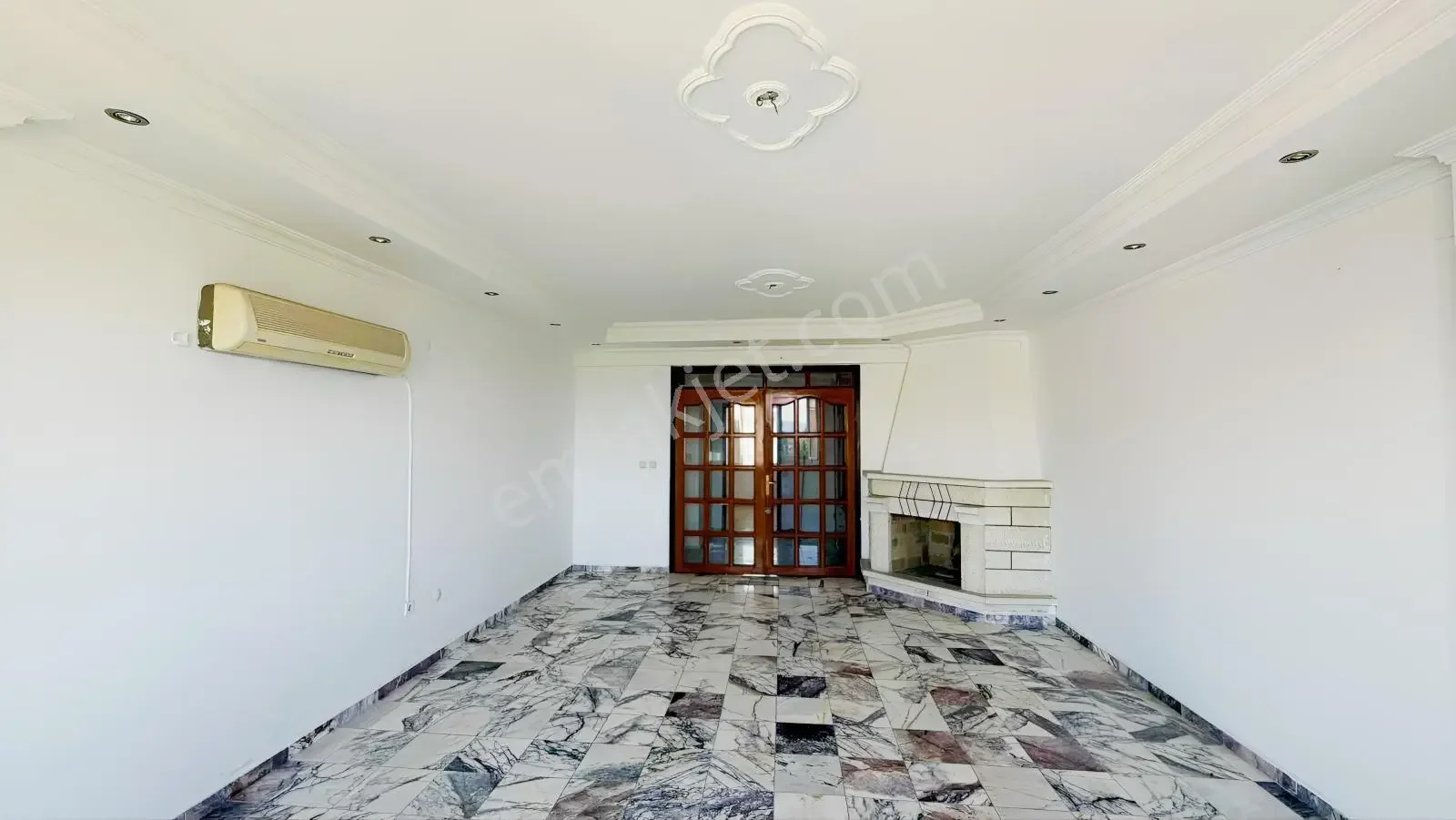 Güzeloba'da Deniz Ve Orman Manzaralı Kiralık 3 + 1 Ferah Daire — görsel 10