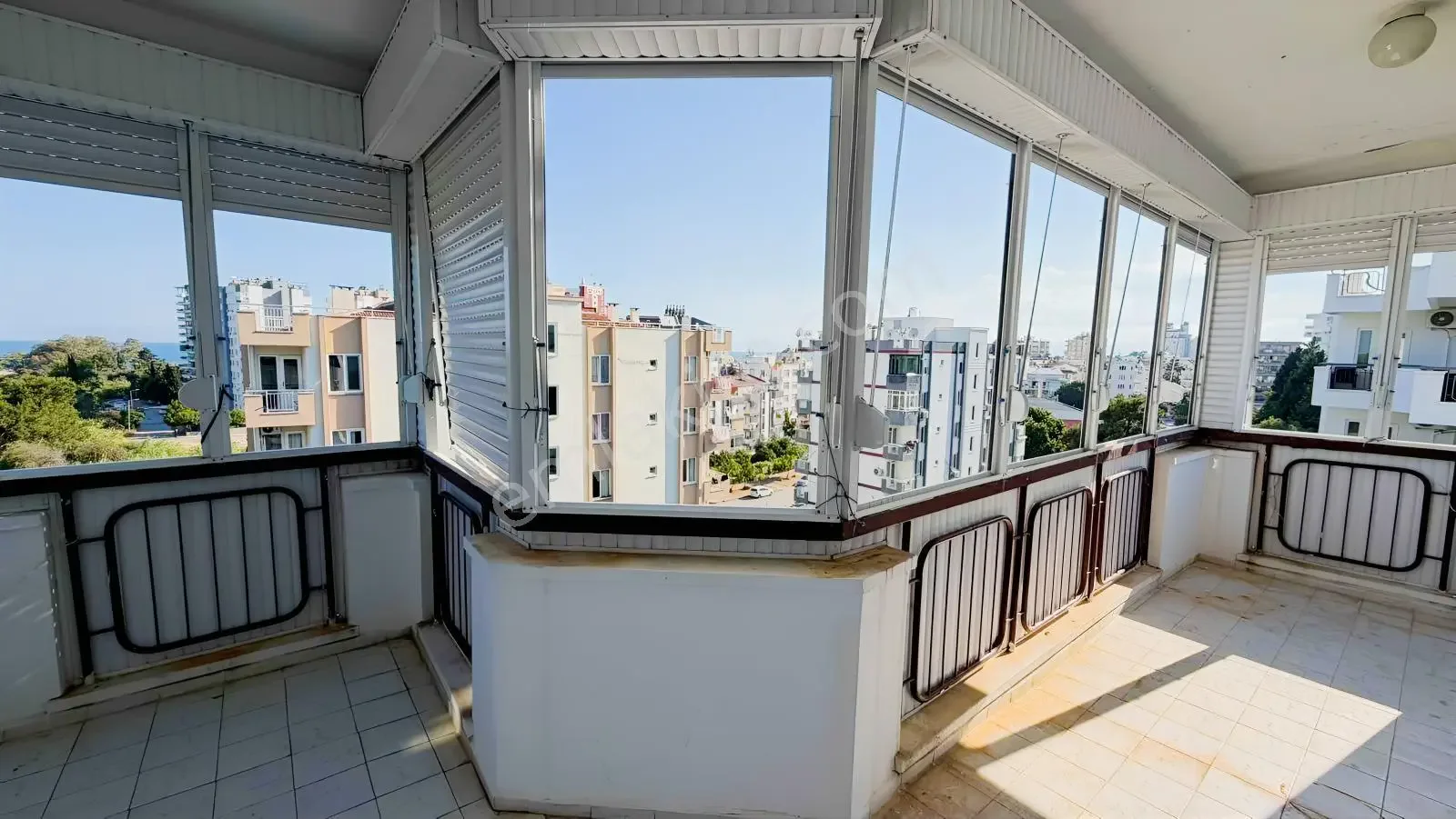 Güzeloba'da Deniz Ve Orman Manzaralı Kiralık 3 + 1 Ferah Daire — görsel 18