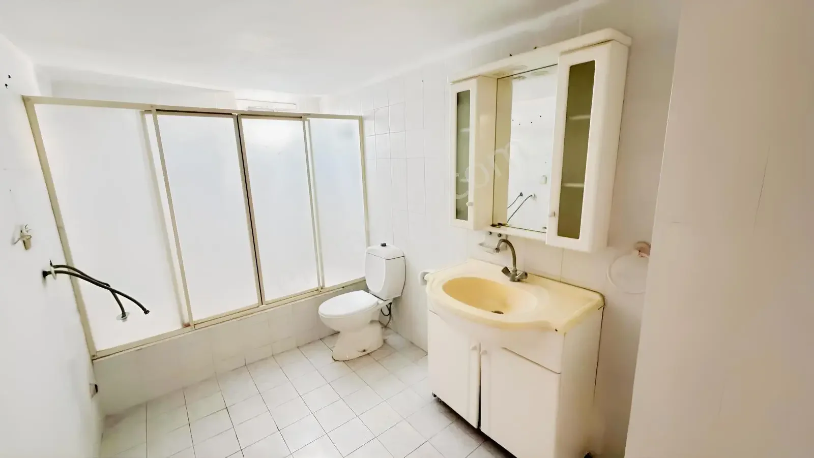 Güzeloba'da Deniz Ve Orman Manzaralı Kiralık 3 + 1 Ferah Daire — görsel 22