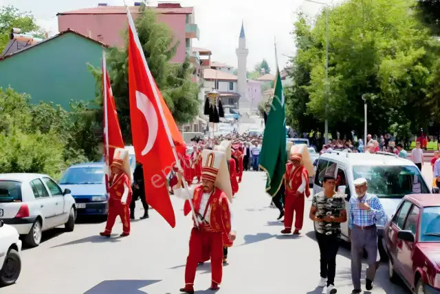 Göl Manzaralı | Yol & Elektrik Yakın | 2.963 M² Yatırımlık Tarla — görsel 9