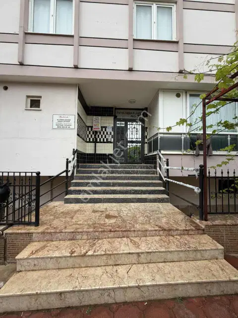 Muhteşem Lokasyon 2+1 Kiralık Daire — görsel 12