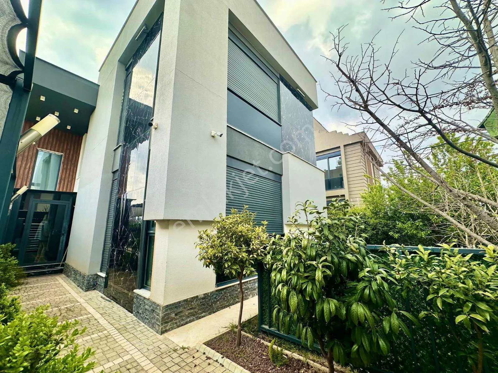 Altınkalede Havuzlu Yerden Isıtmalı 4+1 Lüks Villa Kiralık — görsel 4