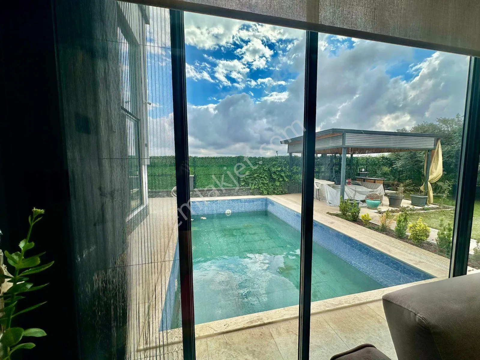 Altınkalede Havuzlu Yerden Isıtmalı 4+1 Lüks Villa Kiralık — görsel 19
