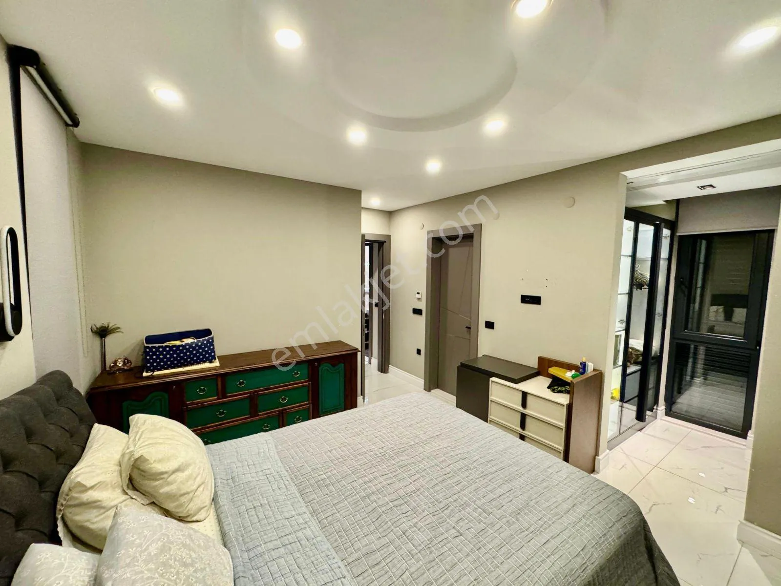 Altınkalede Havuzlu Yerden Isıtmalı 4+1 Lüks Villa Kiralık — görsel 32
