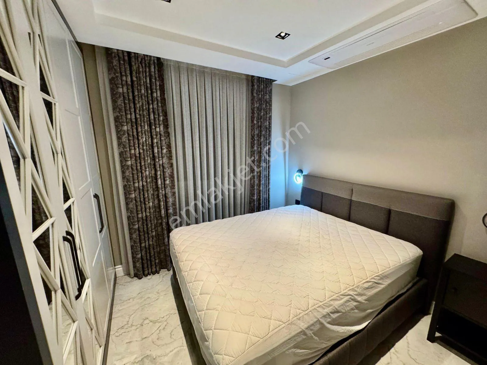 Altınkalede Havuzlu Yerden Isıtmalı 4+1 Lüks Villa Kiralık — görsel 33