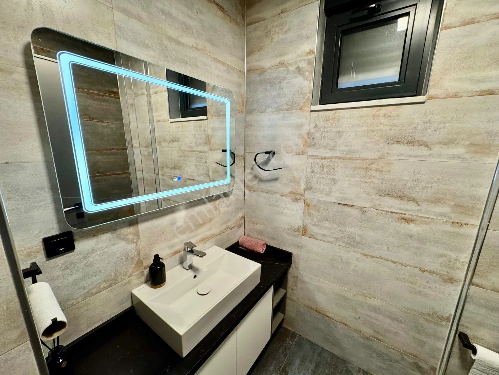 Altınkalede Havuzlu Yerden Isıtmalı 4+1 Lüks Villa Kiralık — görsel 35