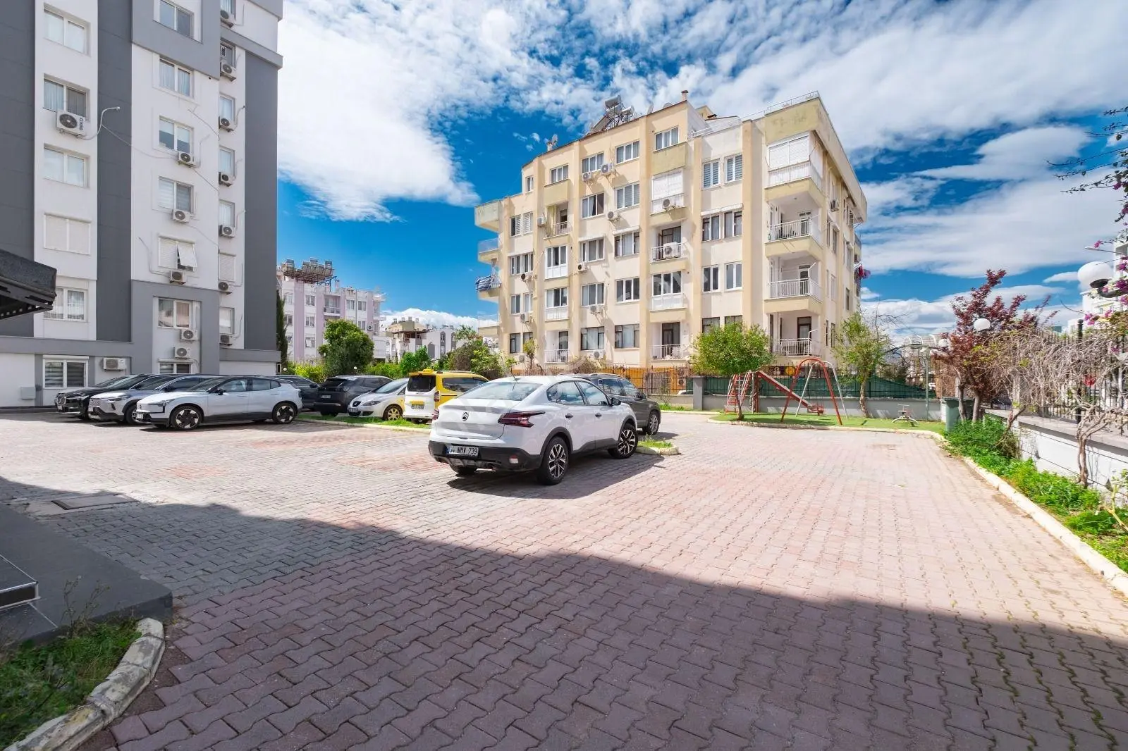 Muratpaşada Güvenlikli Havuzlu Sitede 3+1 Satılık Daire — görsel 14