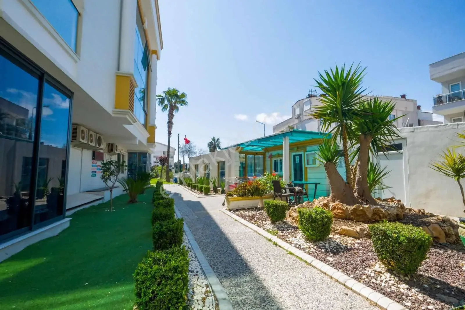 Havuzlu Kap.otoparklı Site İçerisinde Yatırımlık 2+1 Bahçe Katı — görsel 5