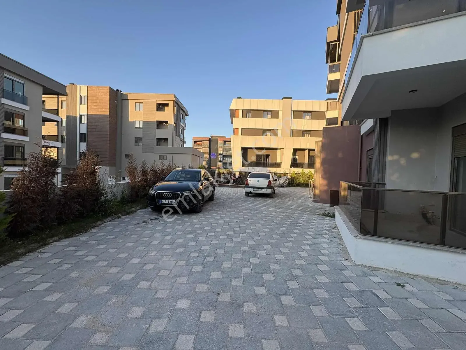 Kardeşkentler Cad Kiralık İskanlı Full Eşyalı 1+1 Daire — görsel 2