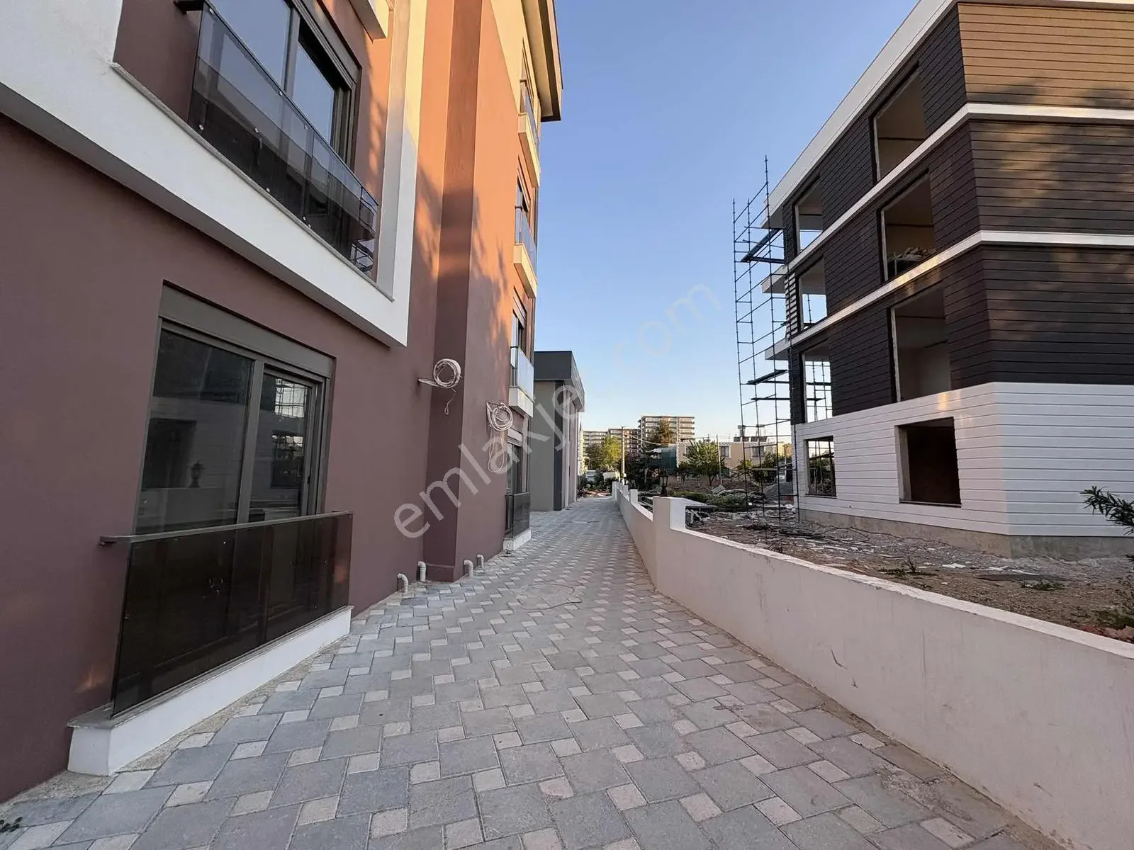 Kardeşkentler Cad Kiralık İskanlı Full Eşyalı 1+1 Daire — görsel 11