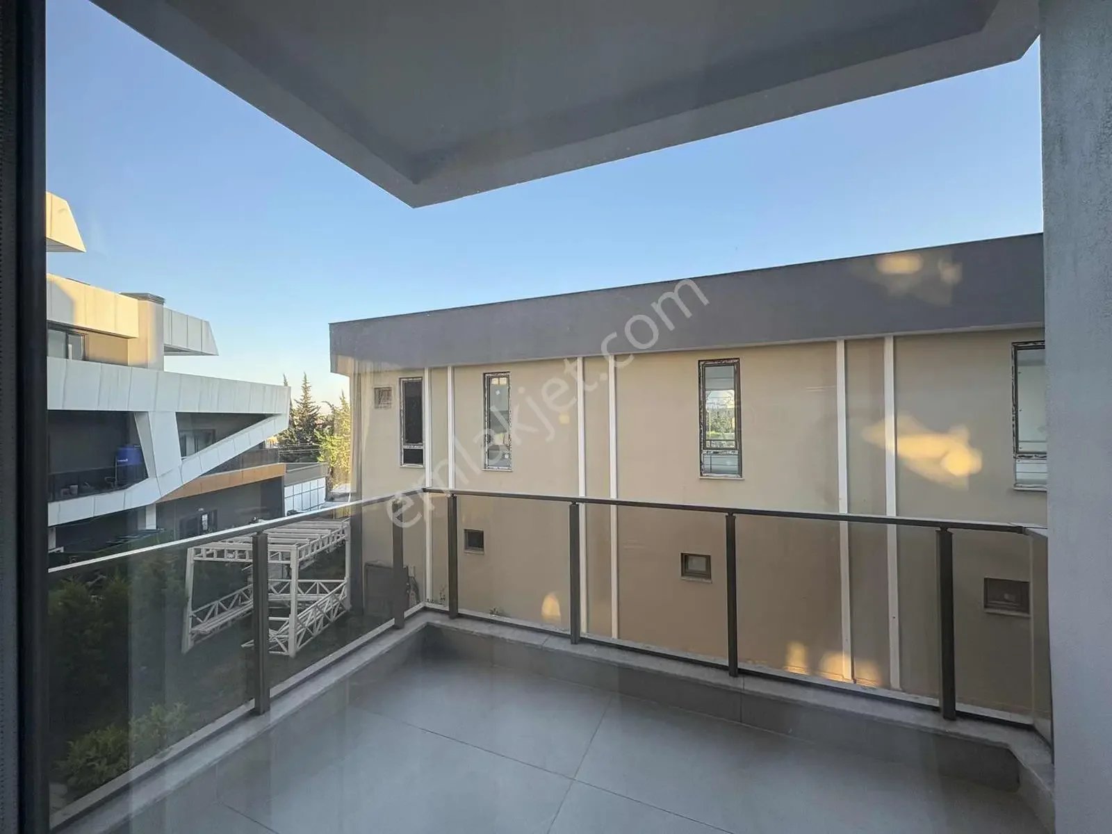Kardeşkentler Cad Kiralık İskanlı Full Eşyalı 1+1 Daire — görsel 15