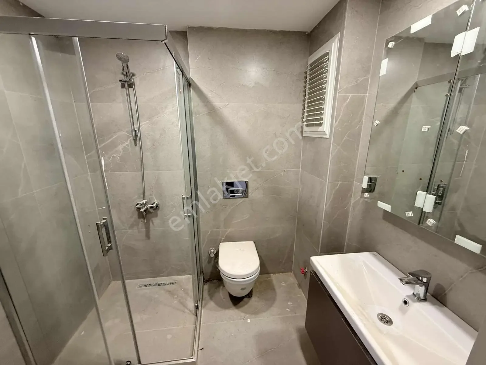 Altıntaş Da Kapalı Otopark/ebebeyn Banyolu Kiralık 2+1 — görsel 7