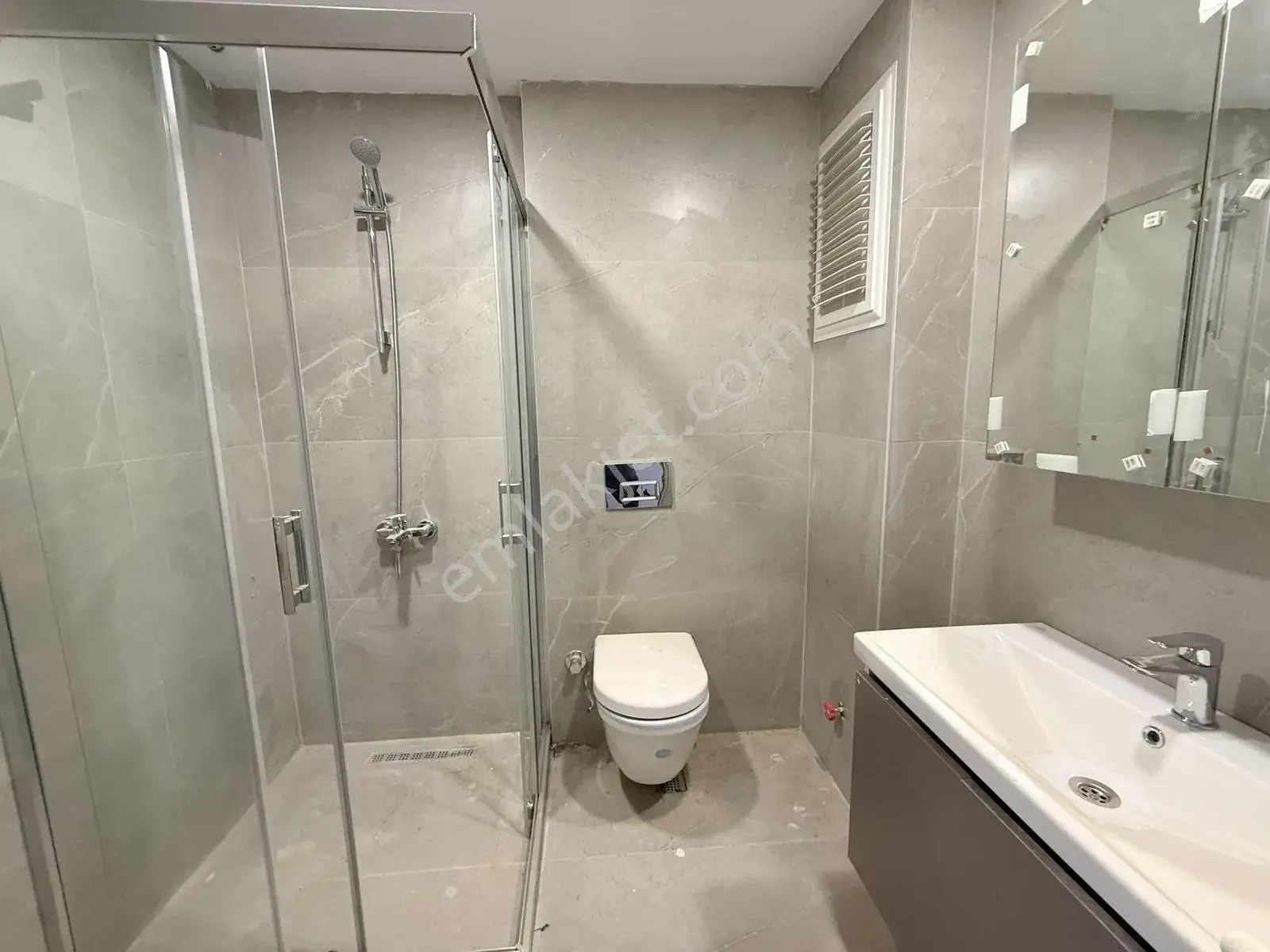 Altıntaş Da Kapalı Otopark/ebebeyn Banyolu Kiralık 2+1 — görsel 8