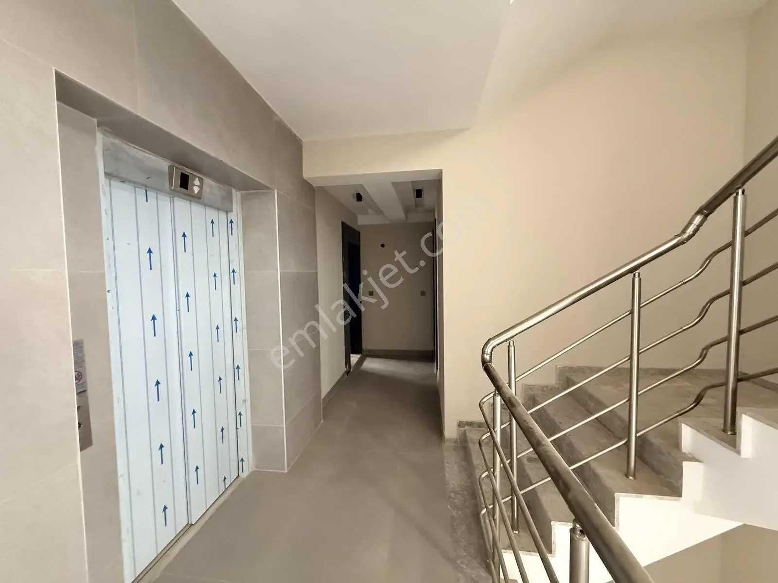 Altıntaş Da Kapalı Otopark/ebebeyn Banyolu Kiralık 2+1 — görsel 19
