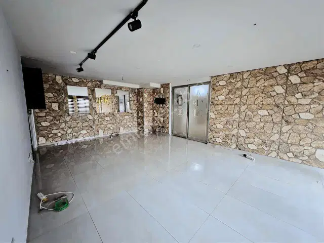 Ayşe Yenidoğan'dan Markantalya Yanı İş Merkezinde Geniş Ofis — görsel 4