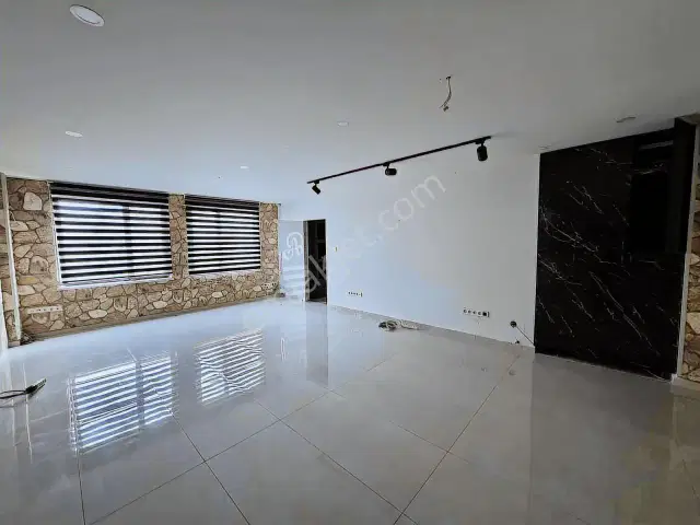 Ayşe Yenidoğan'dan Markantalya Yanı İş Merkezinde Geniş Ofis — görsel 6