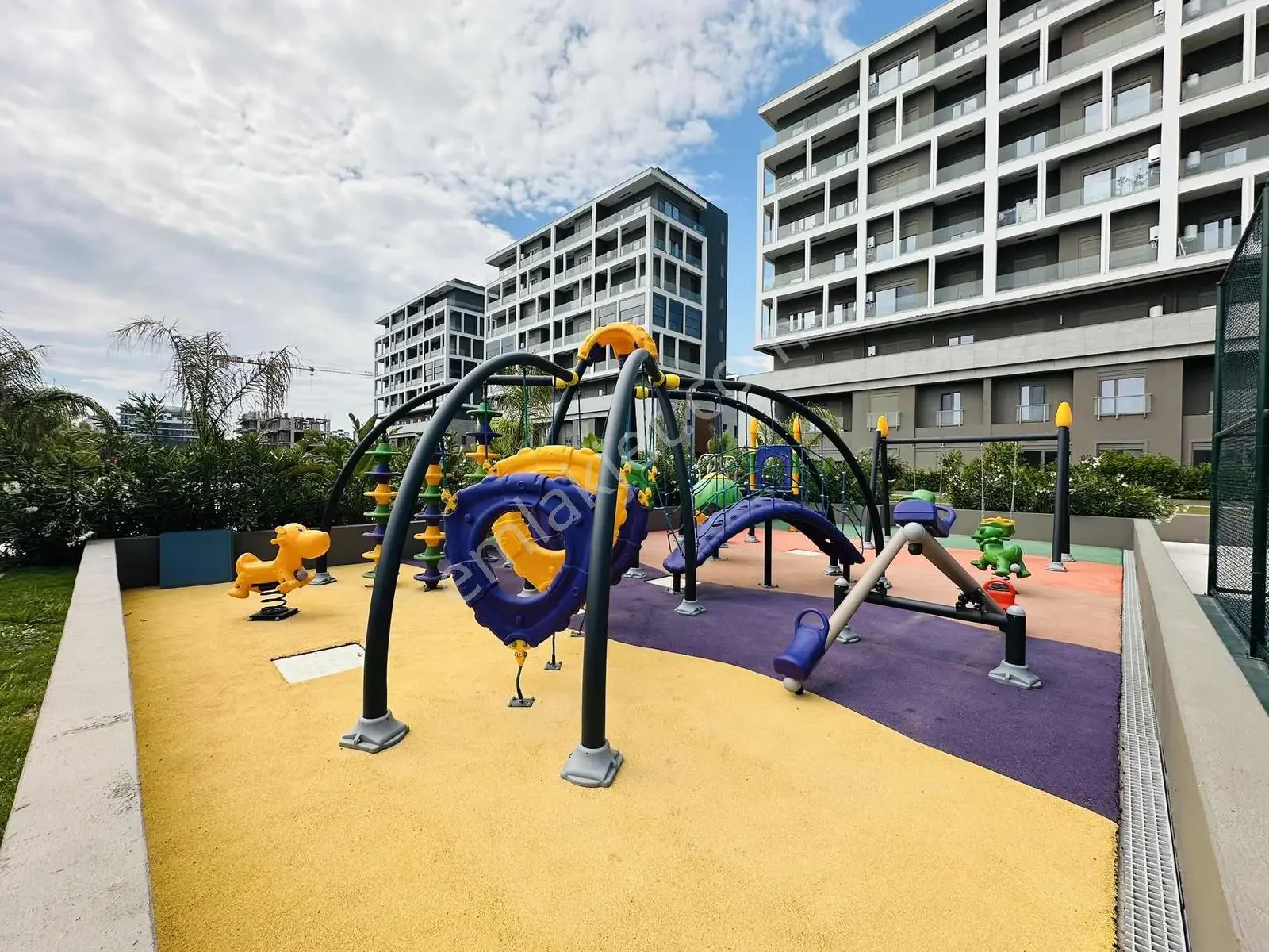 Sırıus Modern Sitesinde 1+1 Fırsat Daire — görsel 13