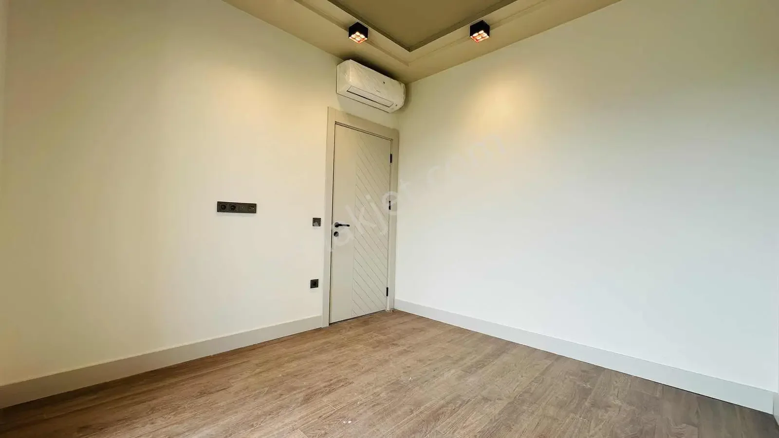 Sırıus Modern Sitesinde 1+1 Fırsat Daire — görsel 31
