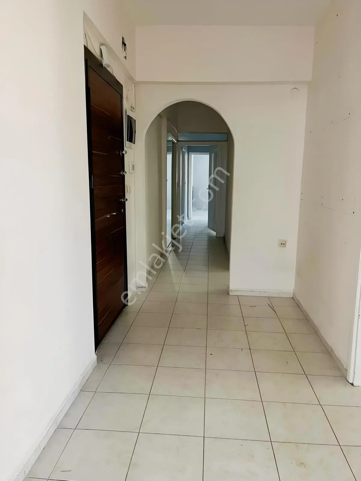 Kızıltoprak Ta 3+1 Cadde Üstü Geniş Daire — görsel 13
