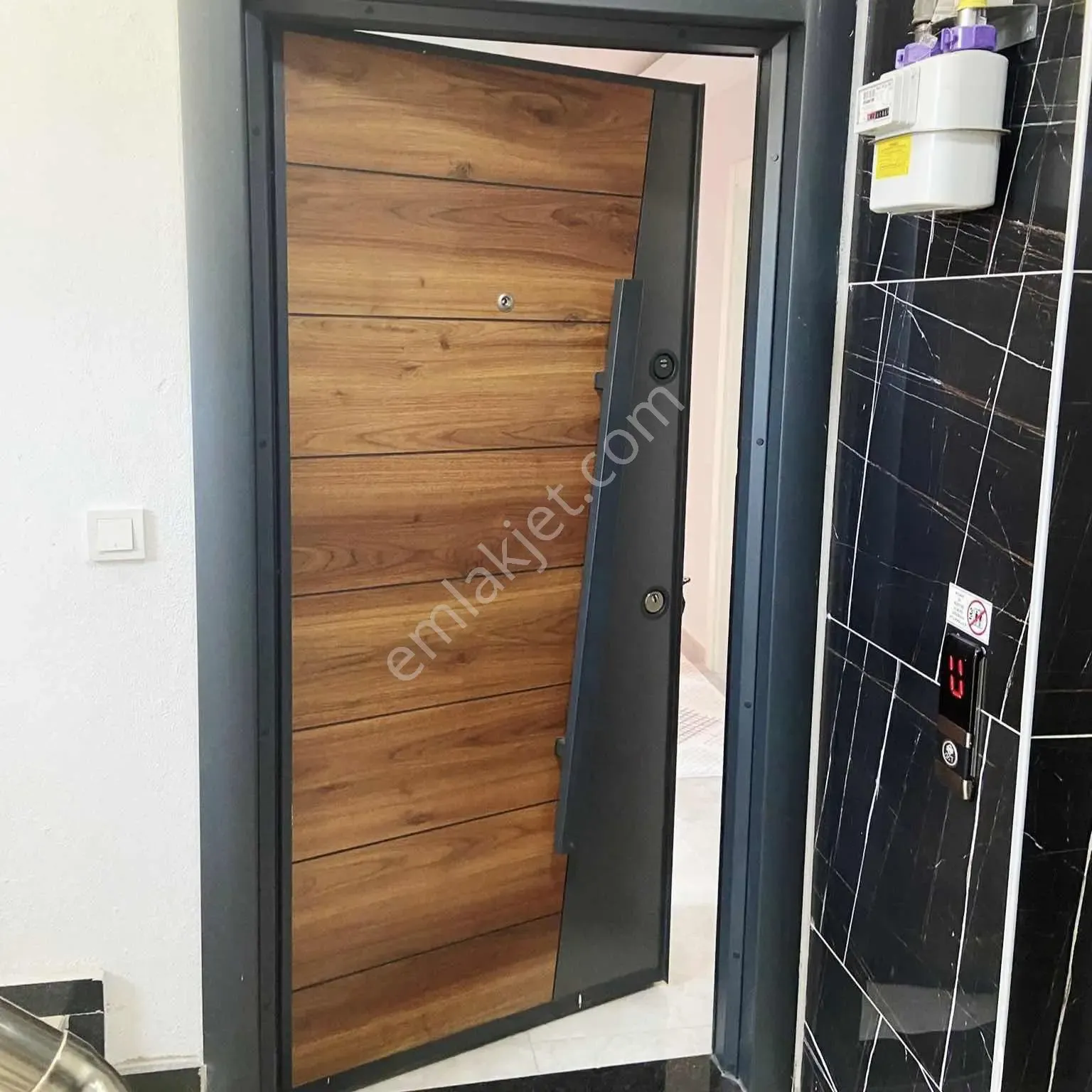 Teneffüs Parkın Komşu ,ara Kat,,masrafsız, Doğalgazlı ,2+1 Daire — görsel 8