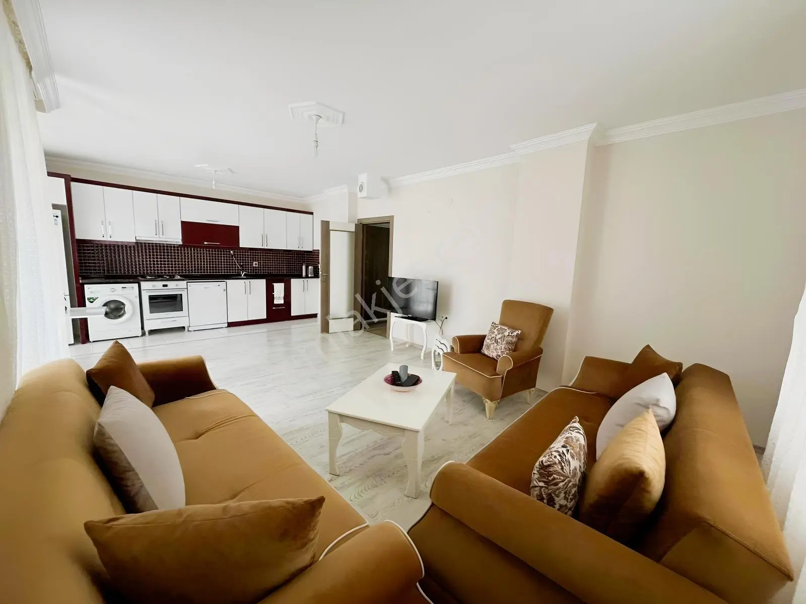 Etiler'de Mevlana Lokantası Yakınında Temiz Eşyalı Kiralık 2+1 — görsel 1
