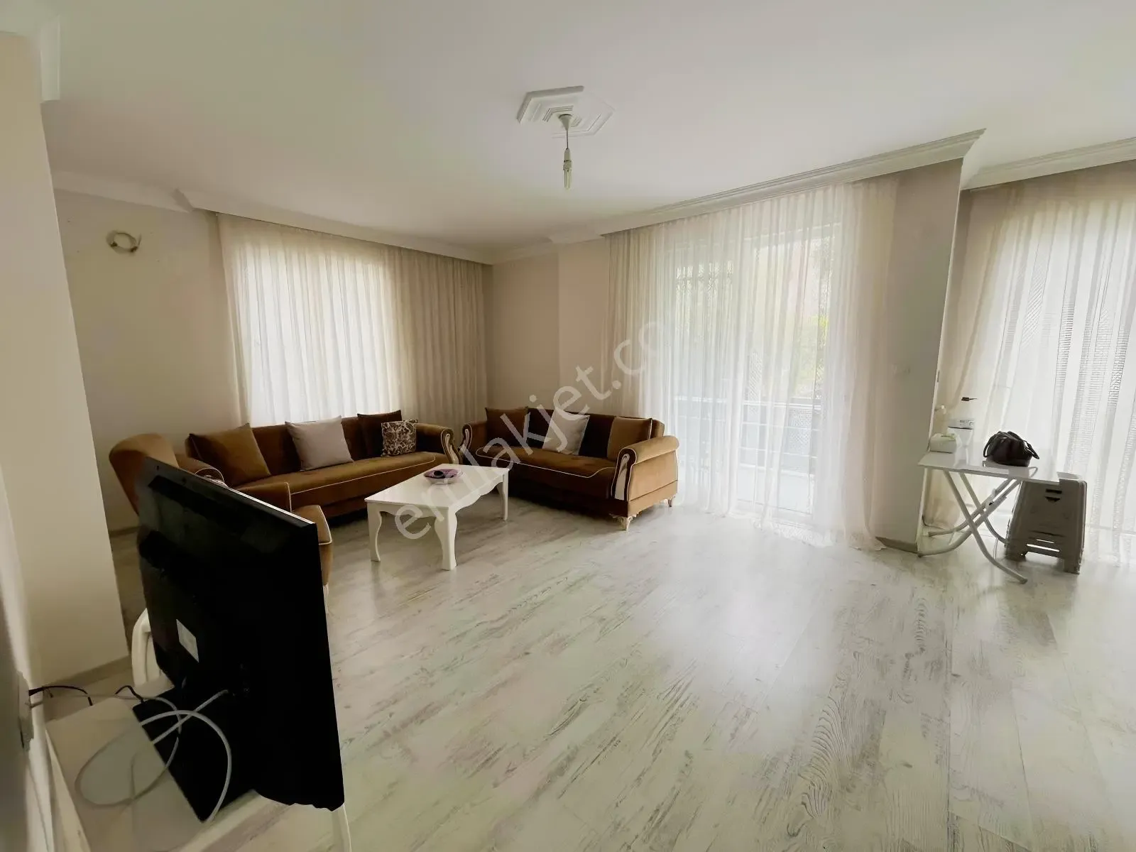 Etiler'de Mevlana Lokantası Yakınında Temiz Eşyalı Kiralık 2+1 — görsel 3