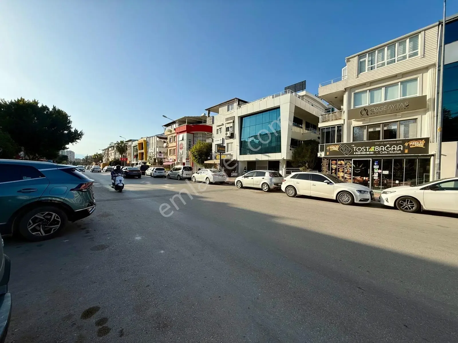 Fener'de İyi Lokasyonda Full Tadilatlı Kiralık Ofis (açıklama) — görsel 7