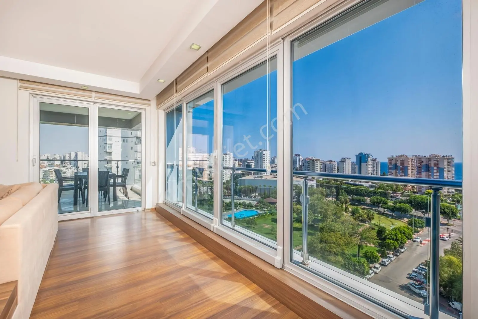 Şirinyalı'da Deniz Manzaralı Özellikli Sitede 3+1 180m2 Kiralık — görsel 6