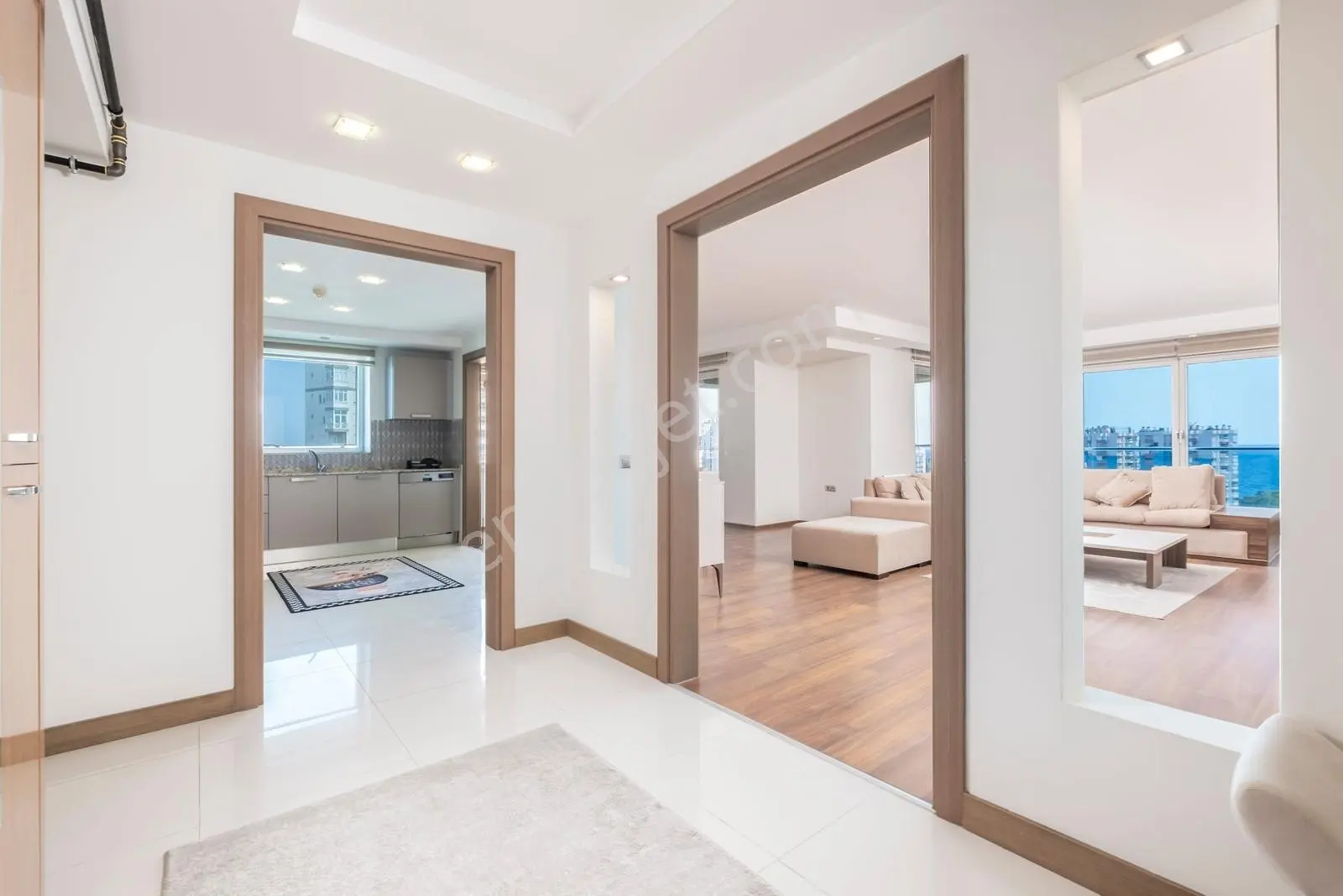 Şirinyalı'da Deniz Manzaralı Özellikli Sitede 3+1 180m2 Kiralık — görsel 8