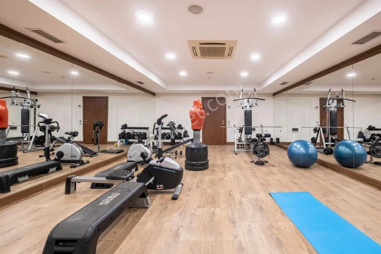 Şirinyalı'da Deniz Manzaralı Özellikli Sitede 3+1 180m2 Kiralık — görsel 10