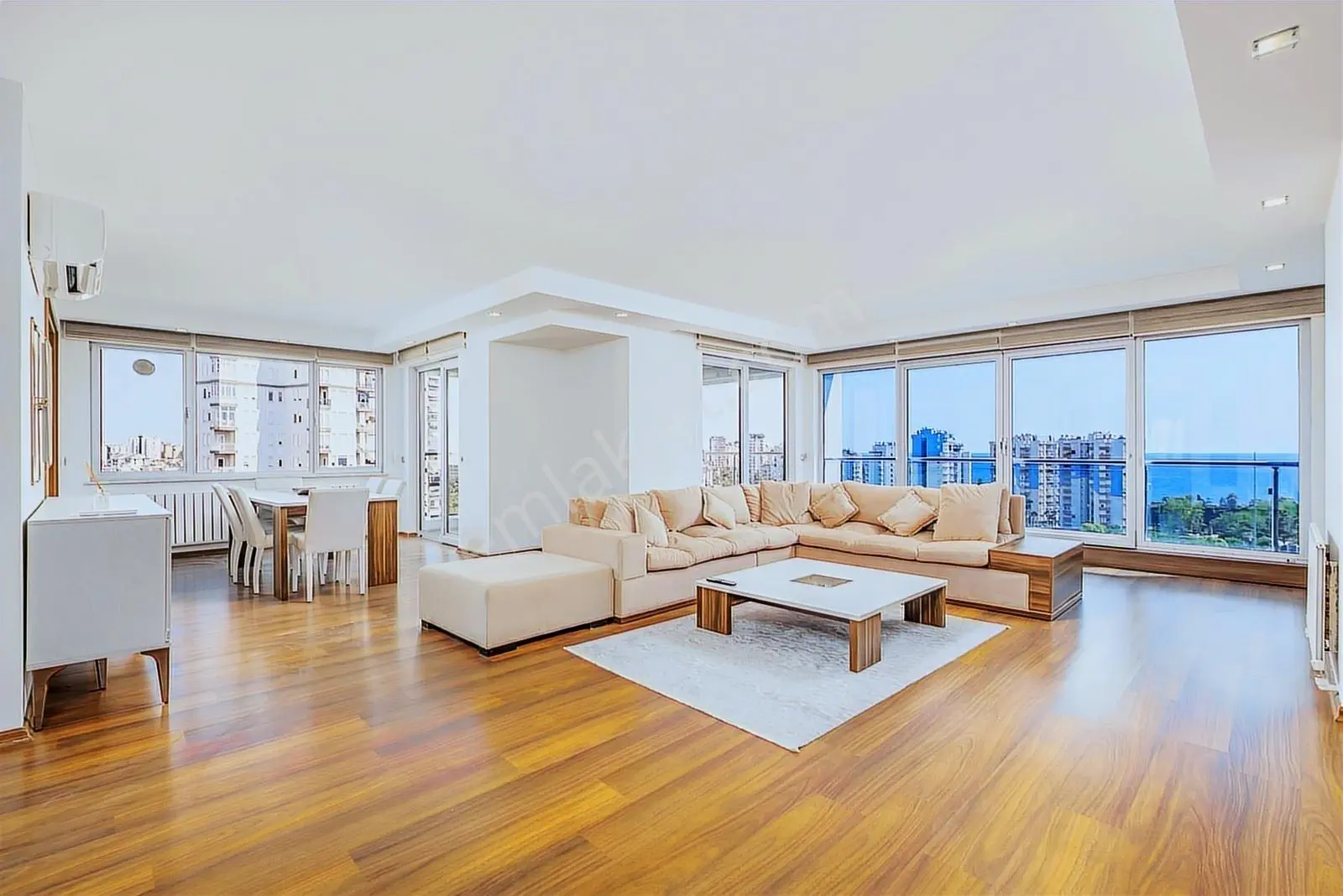 Şirinyalı'da Deniz Manzaralı Özellikli Sitede 3+1 180m2 Kiralık — görsel 11