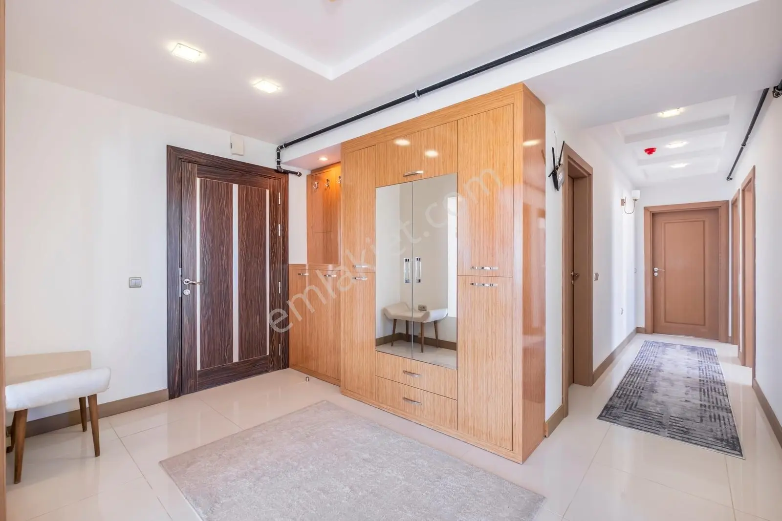 Şirinyalı'da Deniz Manzaralı Özellikli Sitede 3+1 180m2 Kiralık — görsel 13