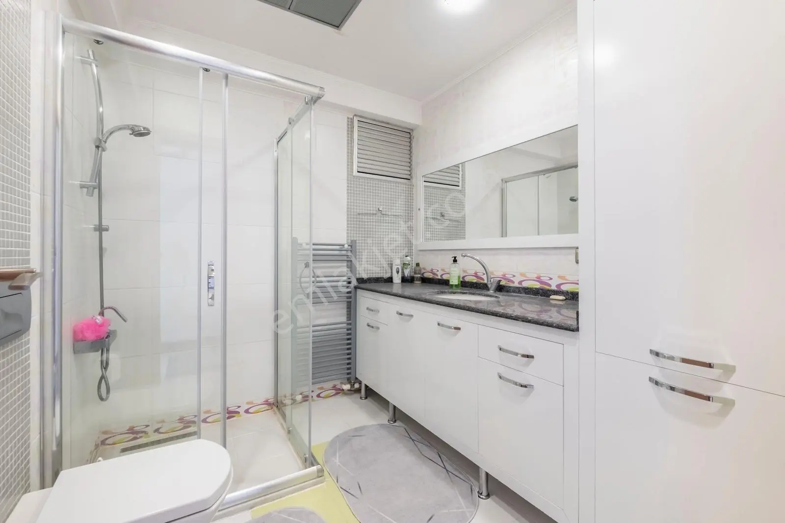 Şirinyalı'da Deniz Manzaralı Özellikli Sitede 3+1 180m2 Kiralık — görsel 14