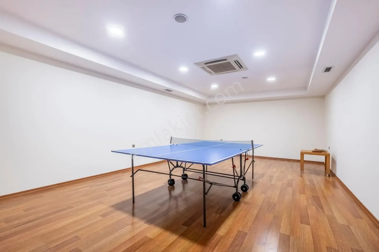 Şirinyalı'da Deniz Manzaralı Özellikli Sitede 3+1 180m2 Kiralık — görsel 18