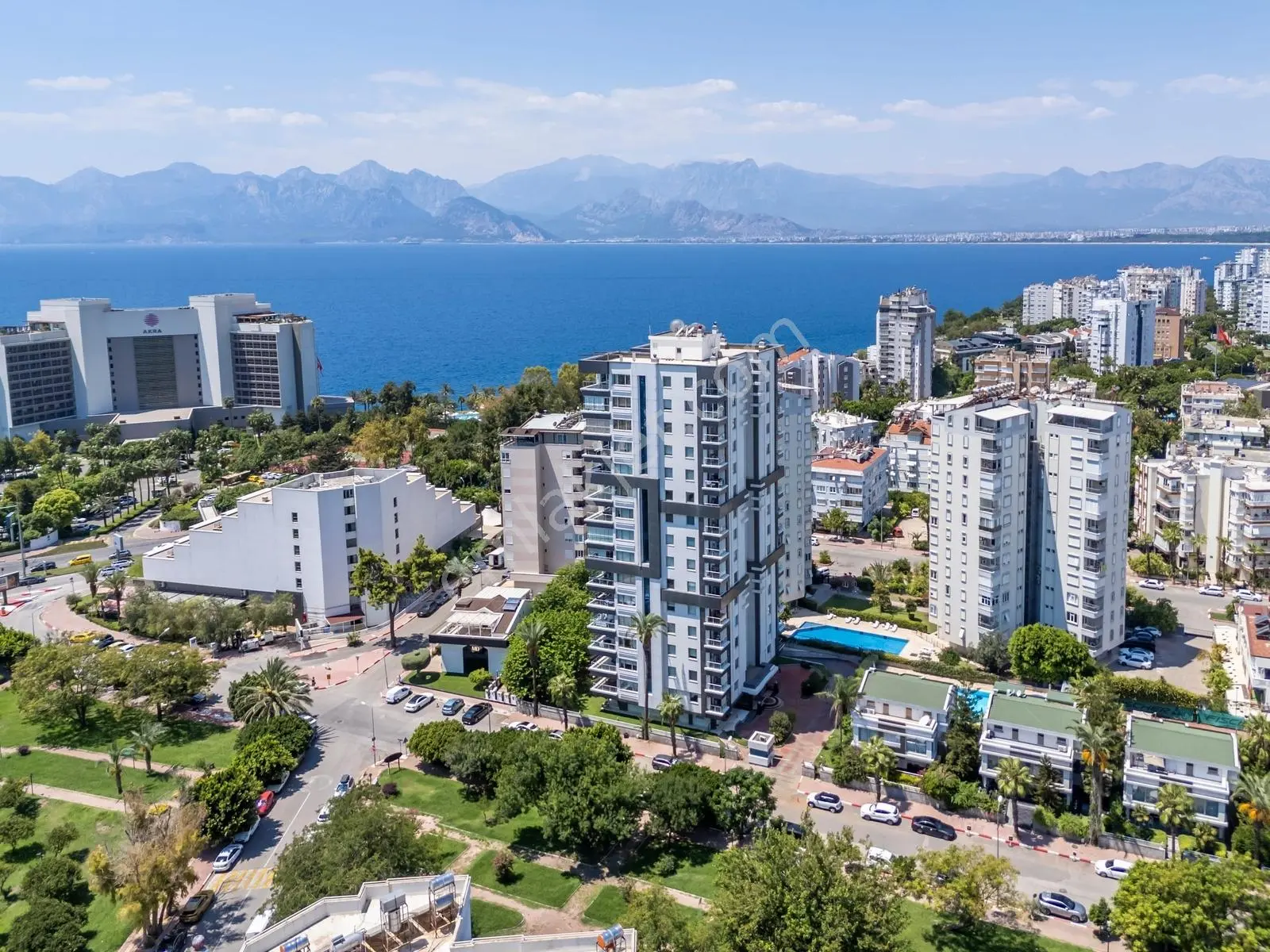 Şirinyalı'da Deniz Manzaralı Özellikli Sitede 3+1 180m2 Kiralık — görsel 31