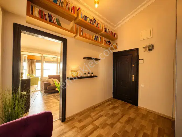 Eski Lara'da Çift Teraslı Deniz Manzaralı, Geniş, Eşyalı Kiralık — görsel 3