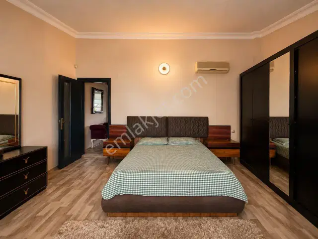 Eski Lara'da Çift Teraslı Deniz Manzaralı, Geniş, Eşyalı Kiralık — görsel 24