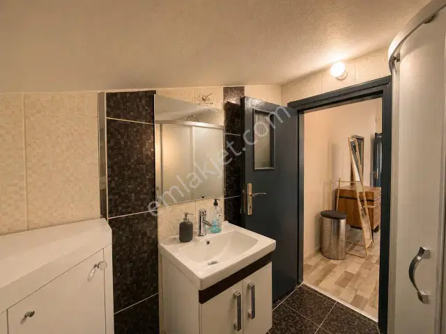 Eski Lara'da Çift Teraslı Deniz Manzaralı, Geniş, Eşyalı Kiralık — görsel 28